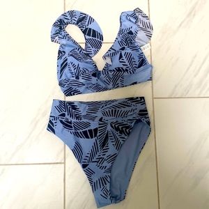 NWT! High waisted Aerie bikini top/bottom